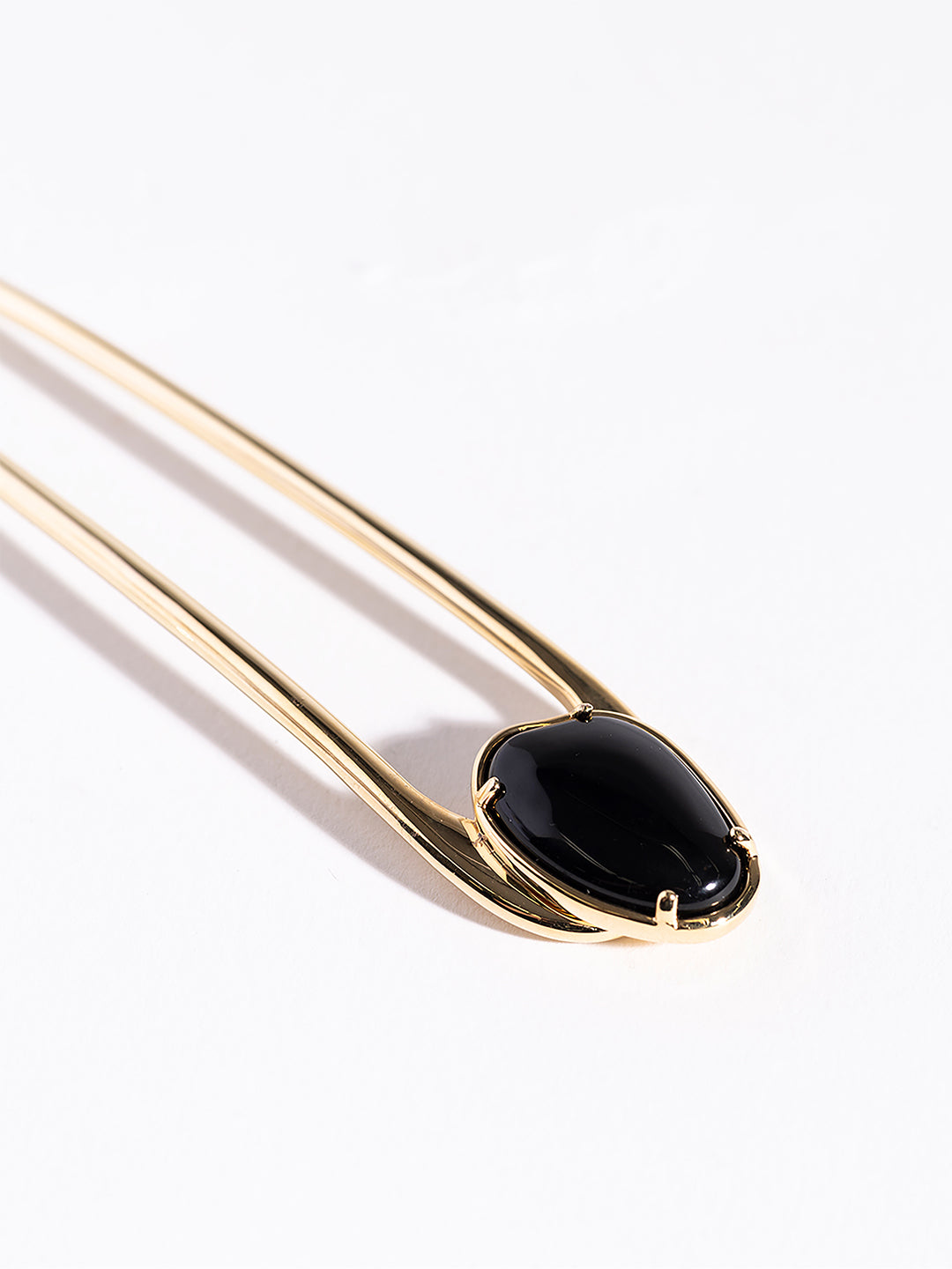 ALMA Epingle avec pierre  in Gold×Black