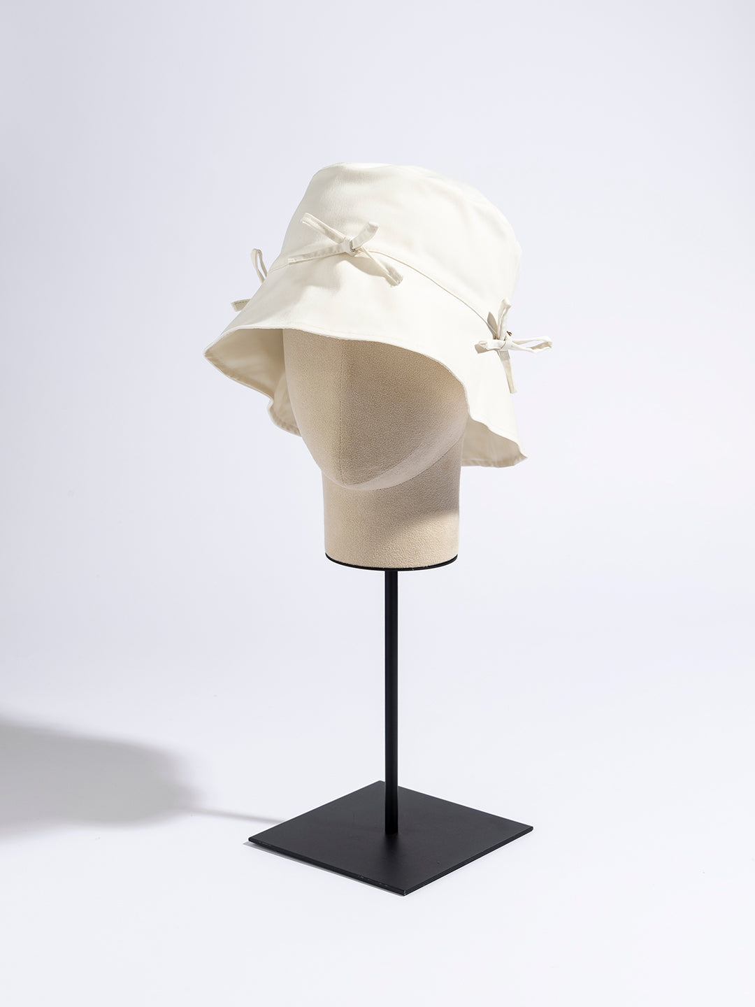 BON VOYAGE HAT with RUBAN in White