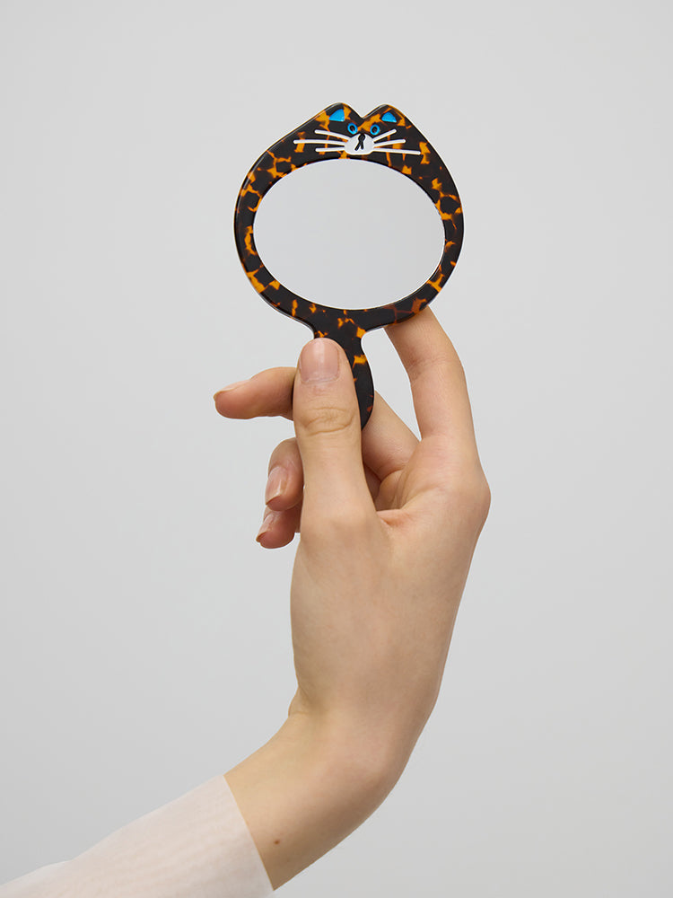 Cat mirror keycharm in Chartreux