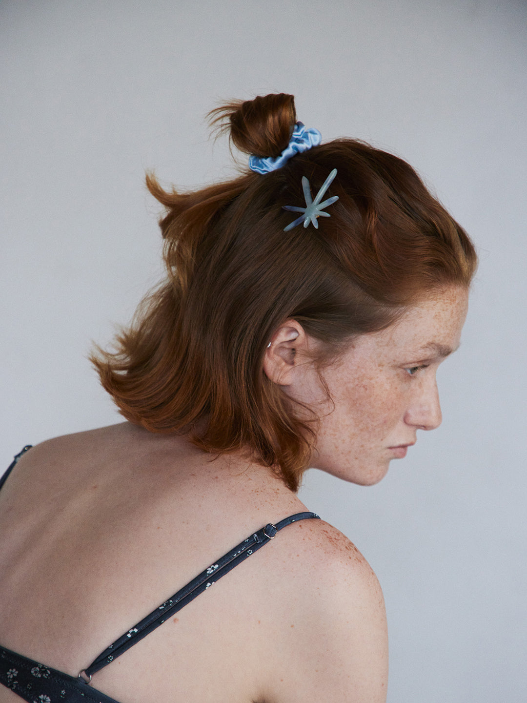 Manon HAIR CLIP in Blue