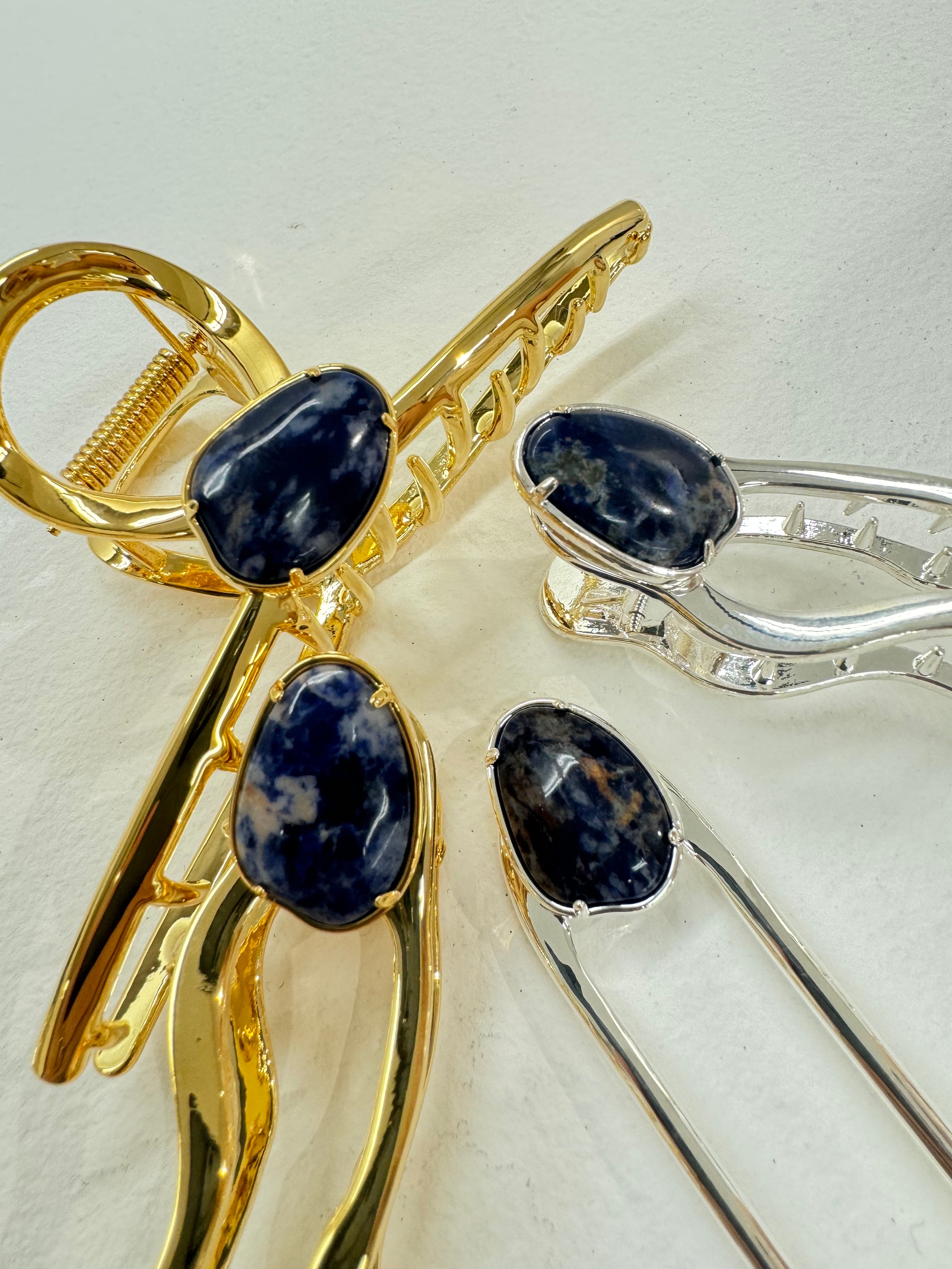ALMA Epingle avec pierre  in Silver×Blue