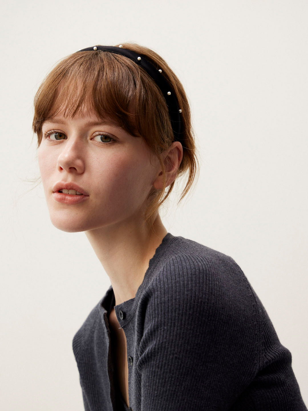 PETITE Perle Serre-tête in Black